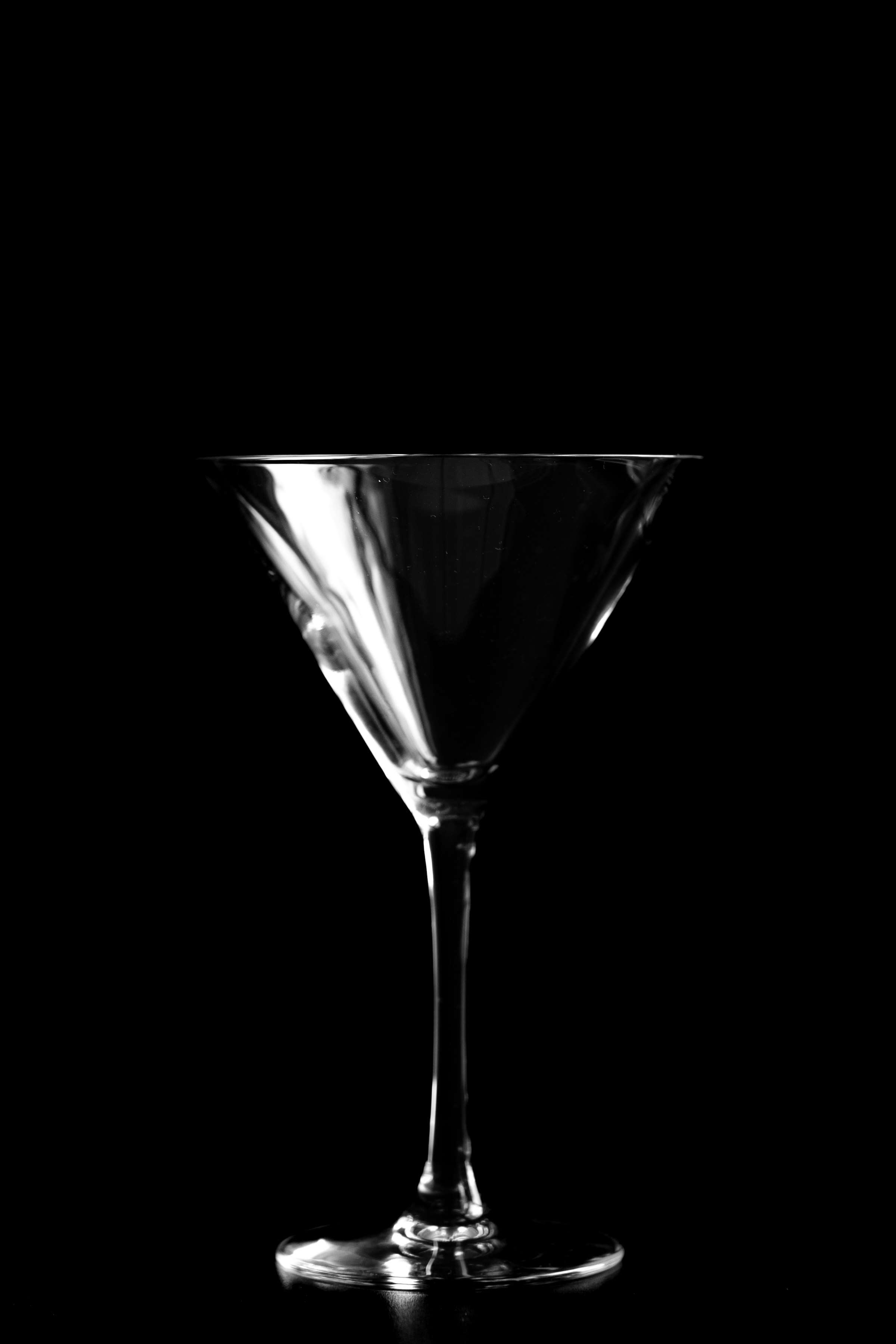 Cocktailglas in Schwarz-Weiß